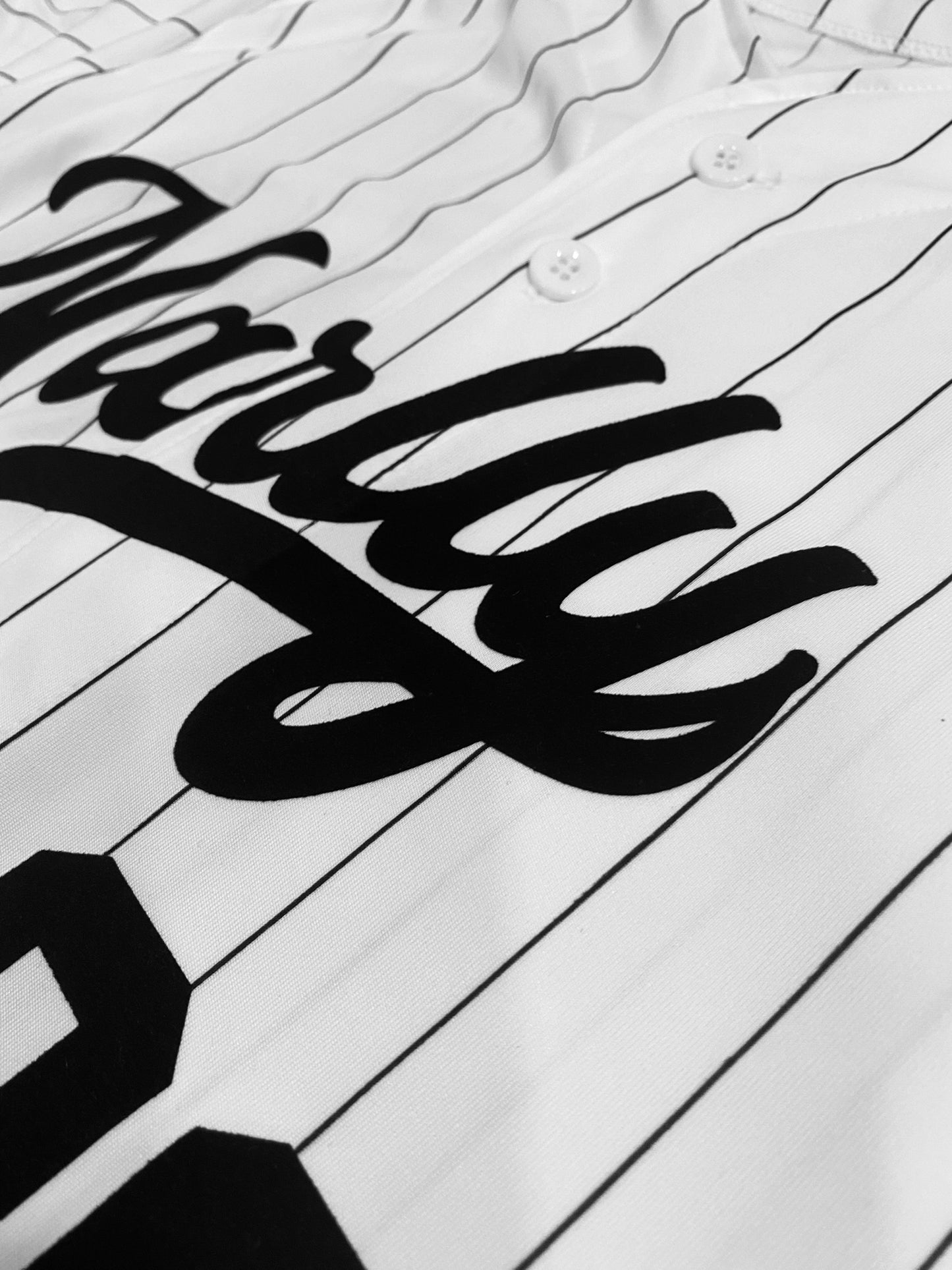 Narlly '86 Pinstripe Baseball Jersey: Celebrate D Roy's Legacy in True Baller Style!